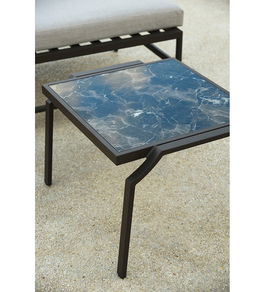 10DEKA, Agosto Side Table